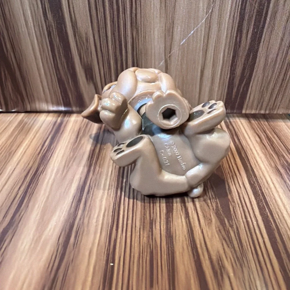 Littlest Pet Shop LPS retired Bulldog #881 brown with purple eyes‎ Hasbro